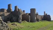 PICTURES/New Slains Castle/t_Outer walls (5).jpg